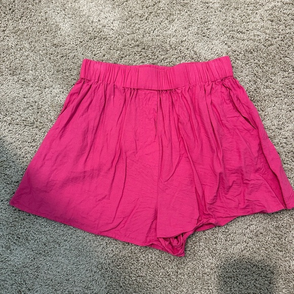 Daily drills pink linen shorts - Picture 1 of 3